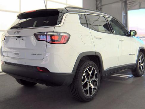 Used 2025 Jeep Compass Limited AWD/4WD image 9