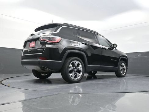 Used 2018 Jeep Compass Limited w/ Navigation Group AWD/4WD image 36