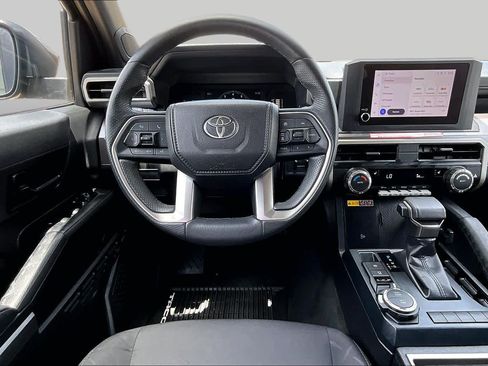 Used 2025 Toyota Tacoma SR5 w/ SR5 Upgrade Package AWD/4WD image 6