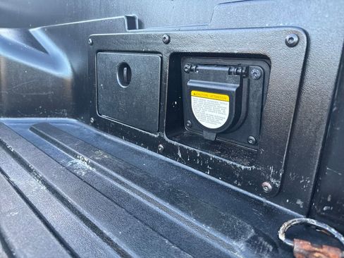 Used 2015 Toyota Tacoma 4x4 Access Cab V6 image 11