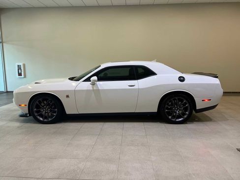 Used 2023 Dodge Challenger R/T Scat Pack image 3