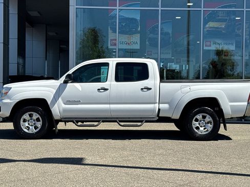 Used 2012 Toyota Tacoma PreRunner w/ SR5 Pkg RWD image 2