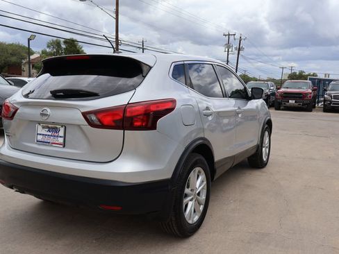 Used 2017 Nissan Rogue Sport S w/ S Appearance Package image 7