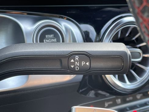 Used 2024 Mercedes-Benz GLB 250 image 28