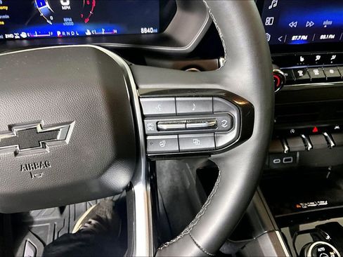Used 2025 Chevrolet Colorado Trail Boss image 15