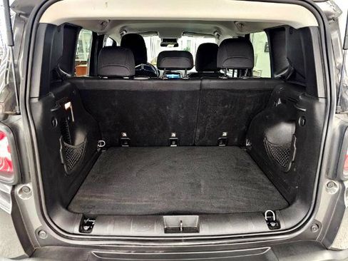 Used 2019 Jeep Renegade Latitude image 38