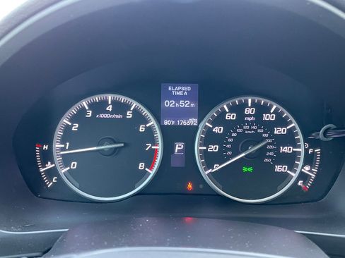 Used 2017 Acura ILX FWD image 3