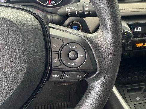 Used 2019 Toyota RAV4 XLE w/ Convenience Package AWD/4WD image 16
