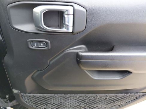 Used 2021 Jeep Wrangler Unlimited Rubicon image 22