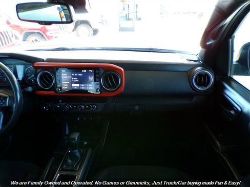 Used 2020 Toyota Tacoma TRD Off-Road image 34