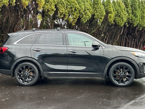 Used 2020 Kia Sorento S image 3