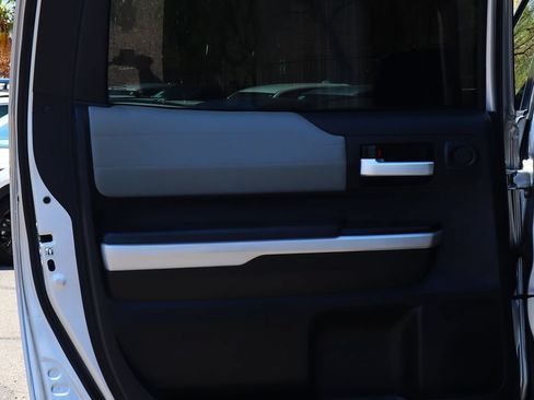 Used 2018 Toyota Tundra Limited w/ Limited Premium Package AWD/4WD image 32