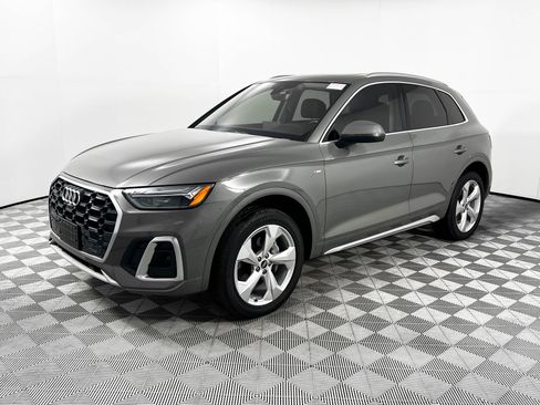Certified 2023 Audi Q5 2.0T Premium Plus w/ Premium Plus Package image 3