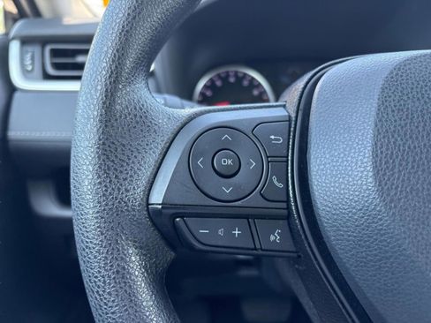 Used 2021 Toyota RAV4 XLE image 12