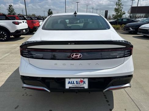 New 2026 Hyundai Sonata SEL FWD image 8