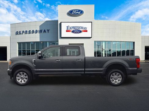 Used 2017 Ford F250 Platinum w/ Platinum Ultimate Package image 9