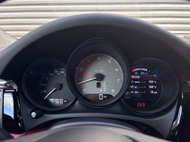 Certified 2025 Porsche Macan S AWD/4WD image 14