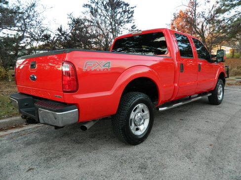 Used 2016 Ford F250 XLT w/ XLT Value Package image 7