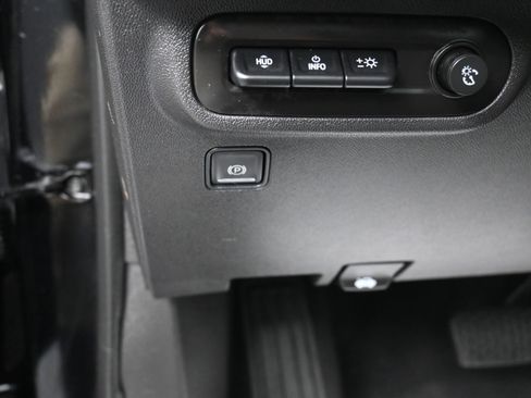 Used 2023 GMC Terrain Denali w/ Black Diamond Edition image 21