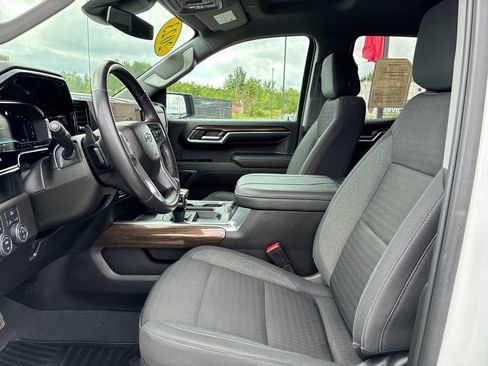 Used 2023 Chevrolet Silverado 1500 RST AWD/4WD image 10