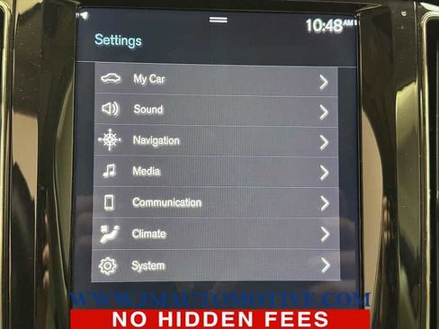 Used 2019 Volvo XC60 T5 Momentum w/ Multimedia Package image 27