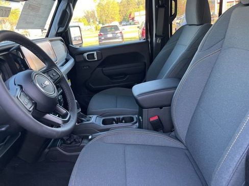 New 2026 Jeep Gladiator Sport image 9