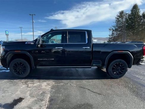 Used 2022 GMC Sierra 2500 Denali w/ Denali Black Diamond Edition image 5