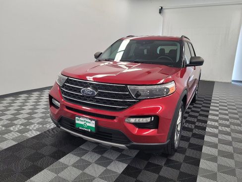 Used 2021 Ford Explorer XLT w/ Equipment Group 202A RWD image 15