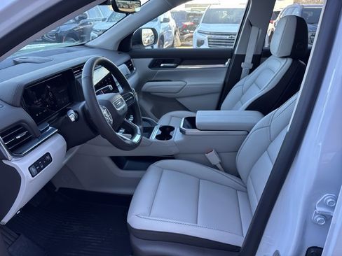 New 2026 GMC Terrain Denali w/ LPO, Black Badging Package image 16