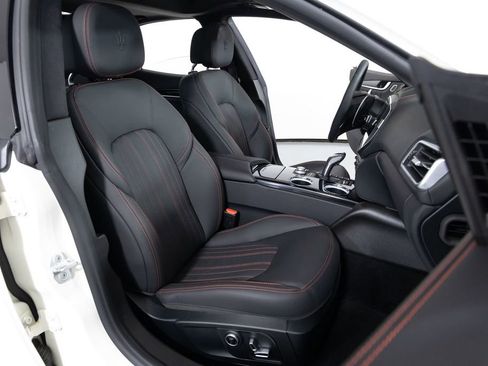 Used 2023 Maserati Ghibli Modena image 33