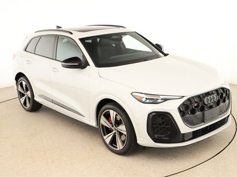 New 2025 Audi SQ5 Premium Plus image 30