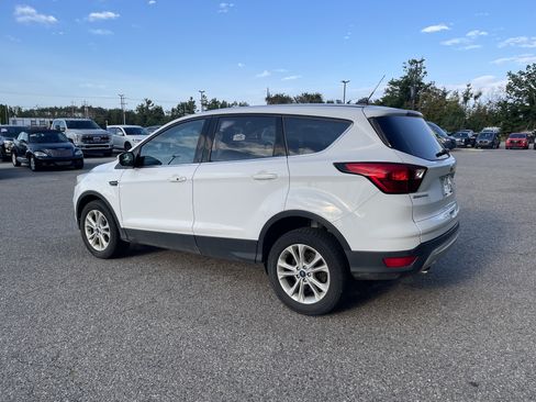 Used 2019 Ford Escape SE FWD image 6