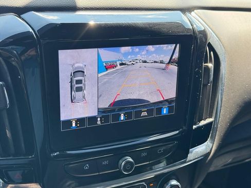 Used 2023 Chevrolet Traverse LT FWD image 24