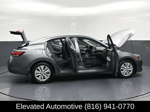 Used 2025 Nissan Sentra S FWD image 32