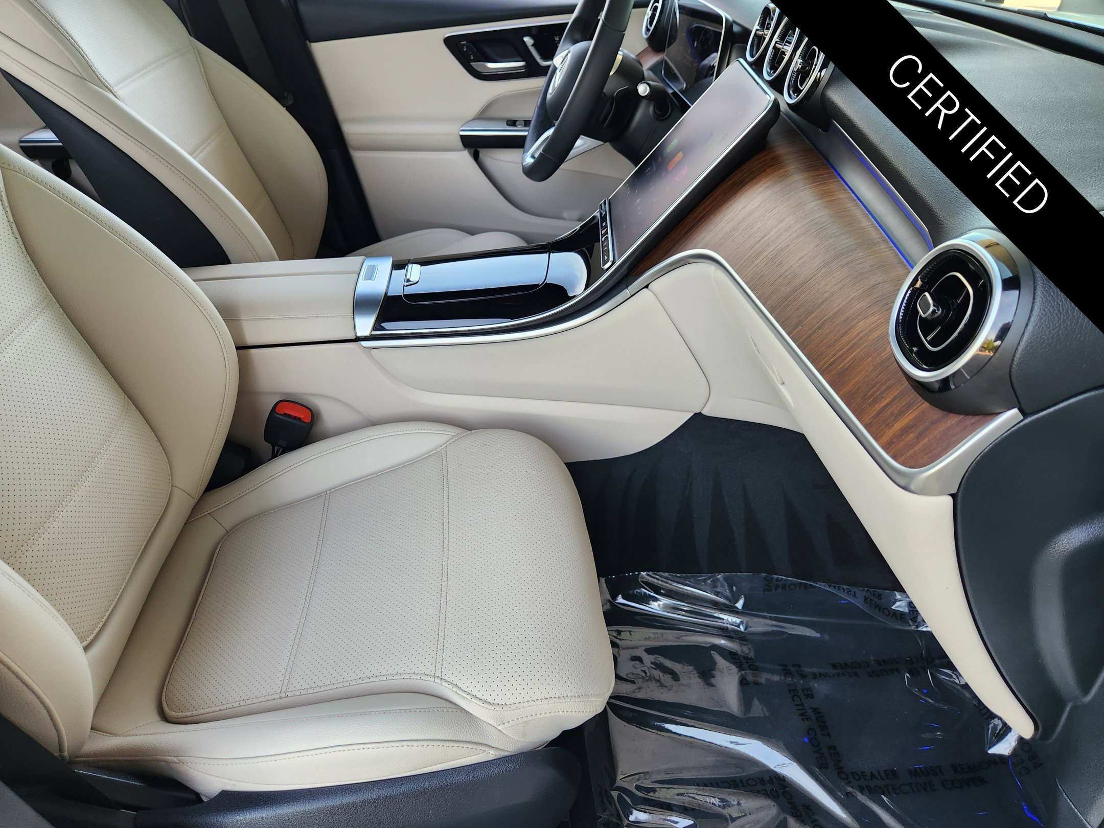Certified 2026 Mercedes-Benz GLC 300 image 3