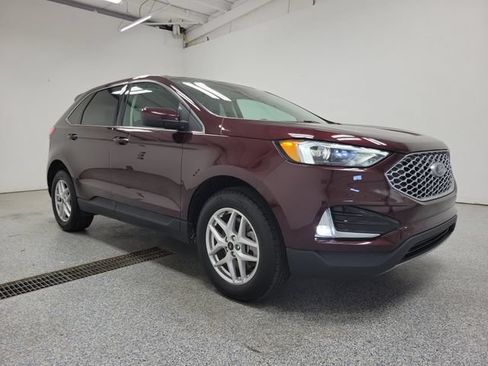 Certified 2023 Ford Edge SEL w/ Convenience Package AWD/4WD image 2