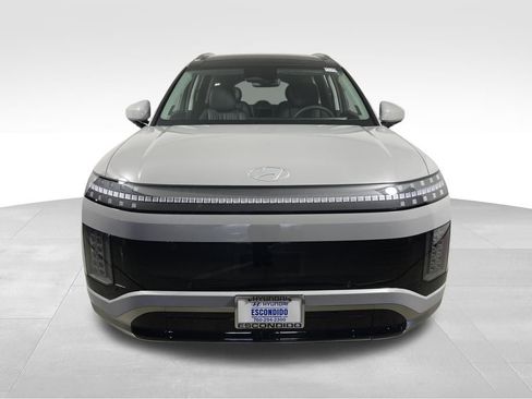 New 2026 Hyundai Ioniq 9 Calligraphy image 8