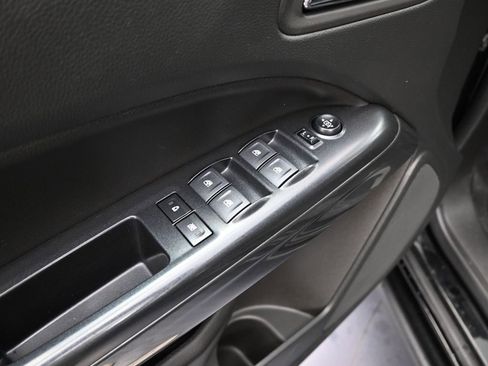 Used 2022 GMC Canyon AT4 w/ Driver Alert Package image 10