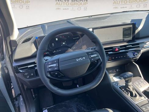 New 2026 Kia Sportage SX FWD image 10