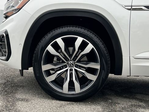 Certified 2023 Volkswagen Atlas SEL Premium image 8