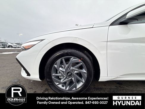 New 2026 Hyundai Elantra Blue image 11