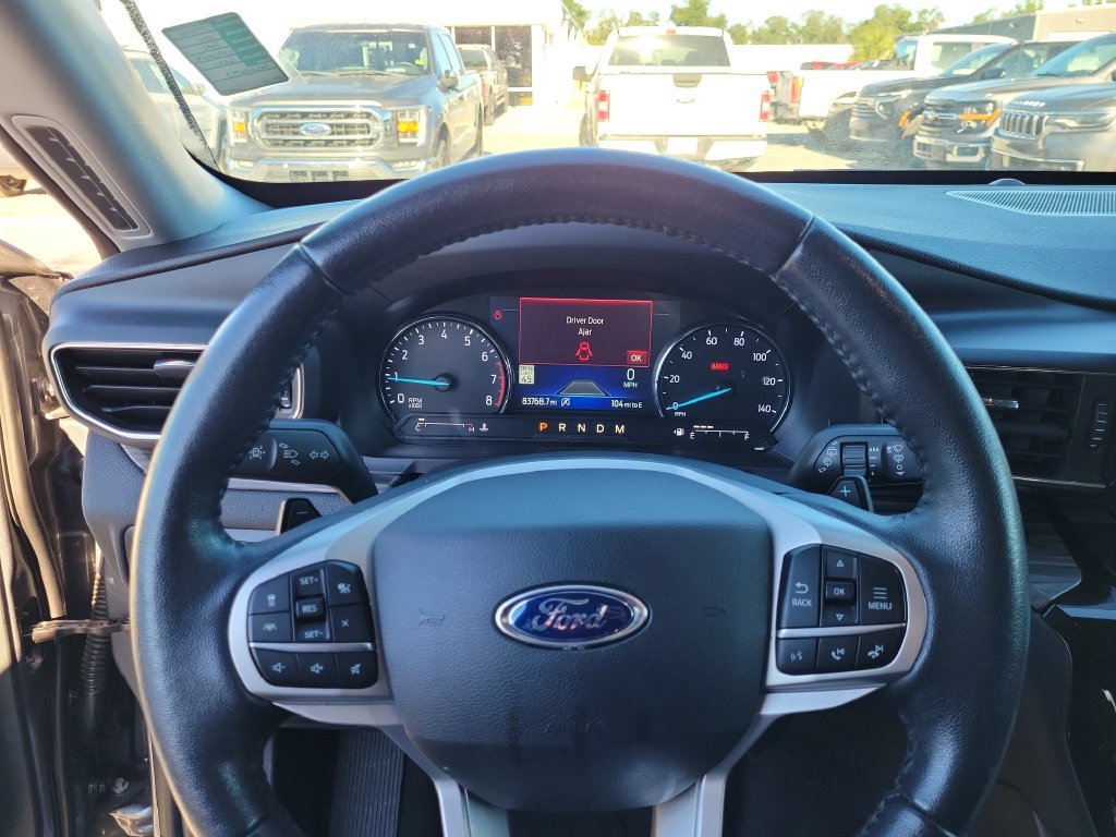 Used 2021 Ford Explorer Limited w/ Equipment Group 301A AWD/4WD image 30