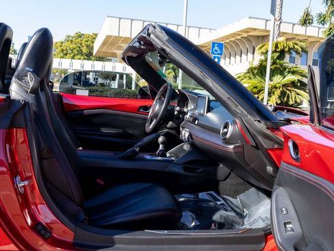 Used 2016 MAZDA MX-5 Miata Grand Touring image 19