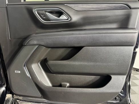 Used 2022 GMC Yukon XL SLT image 48