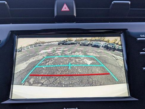 Used 2020 Toyota Camry SE image 30