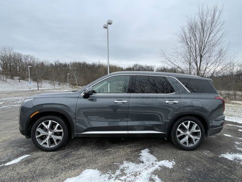 Used 2022 Hyundai Palisade SEL w/ 8P Bench Seat Package image 6