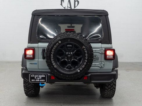 Used 2023 Jeep Wrangler Unlimited w/ 8.4" Radio Group image 4