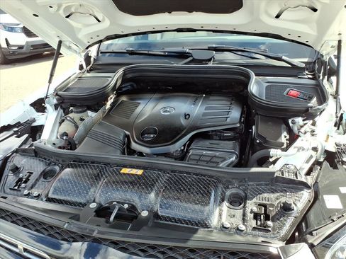 Certified 2022 Mercedes-Benz GLS 450 4MATIC image 9