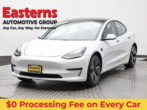 Used 2021 Tesla Model 3 Standard Range Plus RWD image 1