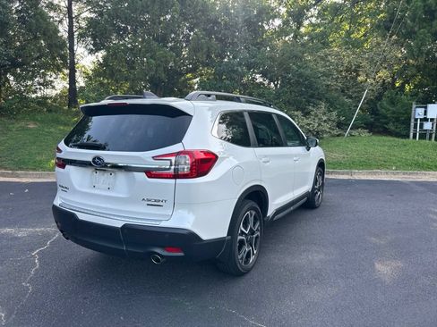 Used 2023 Subaru Ascent Limited AWD/4WD image 4